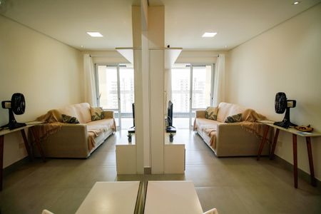 Sala de apartamento para alugar com 1 quarto, 57m² em Aviação, Praia Grande