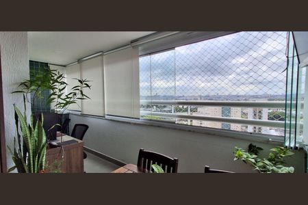 Apartamento à venda com 92m², 3 quartos e 2 vagasVaranda 