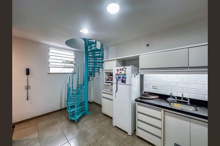 Apartamento para alugar com 120m², 3 quartos e sem vaga