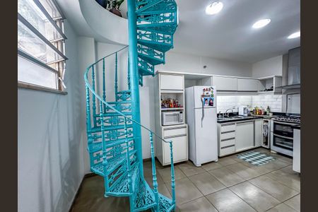 Apartamento para alugar com 120m², 3 quartos e sem vaga