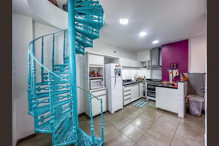 Apartamento para alugar com 120m², 3 quartos e sem vaga