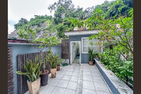 Apartamento para alugar com 120m², 3 quartos e sem vaga