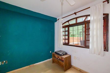 Casa à venda com 130m², 2 quartos e 2 vagasSuíte