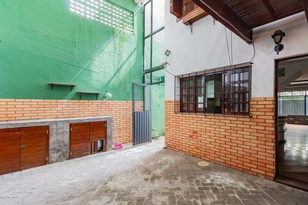 Casa à venda com 130m², 2 quartos e 2 vagasQuintal