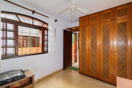 Casa à venda com 130m², 2 quartos e 2 vagasSuíte