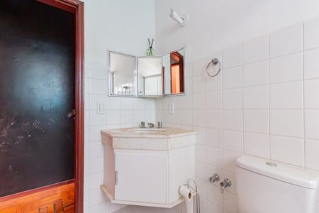 Casa à venda com 130m², 2 quartos e 2 vagasBanheiro