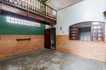 Casa à venda com 130m², 2 quartos e 2 vagasQuintal