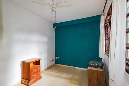 Casa à venda com 130m², 2 quartos e 2 vagasSuíte