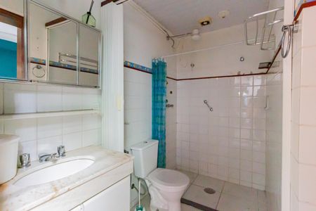 Casa à venda com 130m², 2 quartos e 2 vagasBanheiro da Suíte