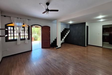 Casa para alugar com 450m², 2 quartos e 4 vagas Casa para alugar com 450m², 2 quartos e 4 vagasSala