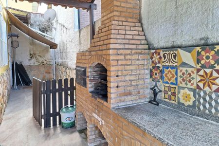 Casa para alugar com 450m², 2 quartos e 4 vagas Casa para alugar com 450m², 2 quartos e 4 vagasQuintal