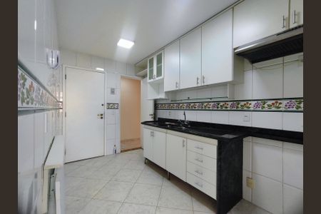 Apartamento à venda com 117m², 3 quartos e 2 vagasCozinha