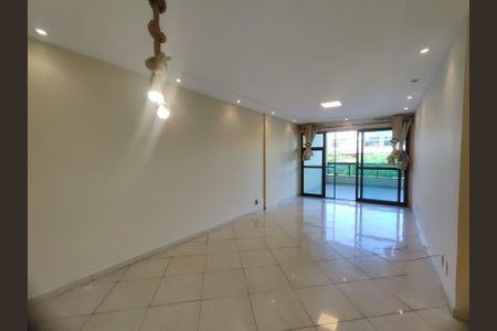 Apartamento à venda com 117m², 3 quartos e 2 vagasSala