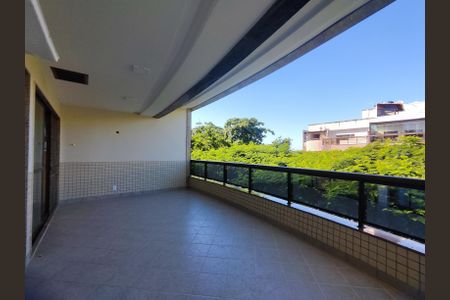 Apartamento à venda com 117m², 3 quartos e 2 vagasVaranda