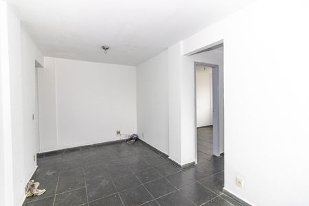Sala de apartamento para alugar com 2 quartos, 55m² em Realengo, Rio de Janeiro