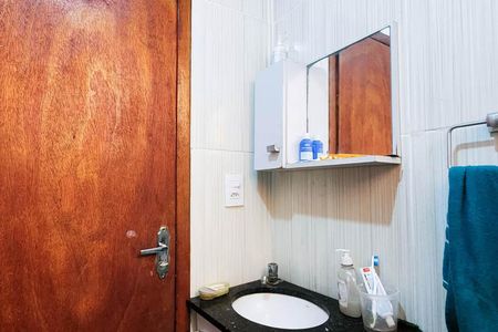Apartamento para alugar com 45m², 2 quartos e sem vagaBanheiro