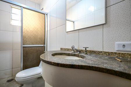 Casa à venda com 160m², 2 quartos e 2 vagasBanheiro