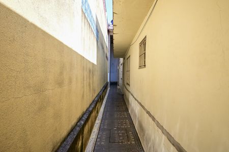 Casa à venda com 160m², 2 quartos e 2 vagasCorredor Externo