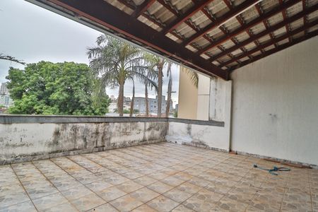 Casa para alugar com 300m², 4 quartos e 2 vagasTerraço