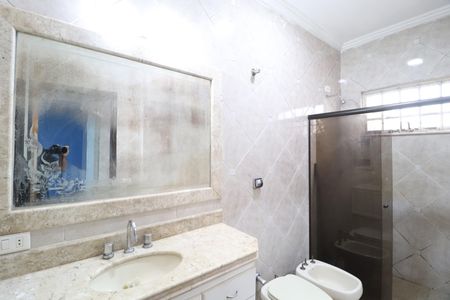 Casa para alugar com 300m², 4 quartos e 2 vagasBanheiro do Quarto 1