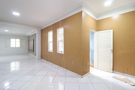 Sala de casa para alugar com 4 quartos, 300m² em Patrimônio, Uberlândia