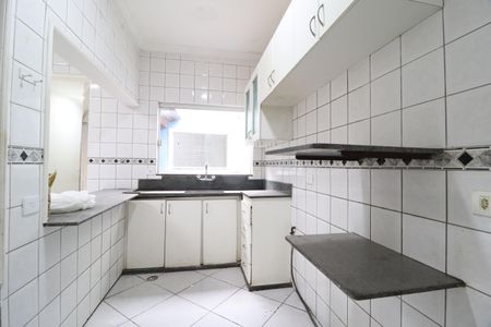 Casa para alugar com 300m², 4 quartos e 2 vagasCozinha