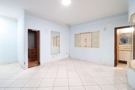 Casa para alugar com 300m², 4 quartos e 2 vagasQuarto 1 - Suíte