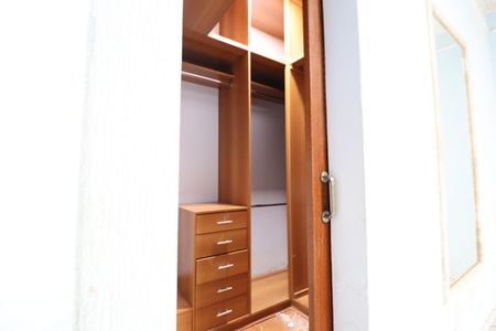 Casa para alugar com 300m², 4 quartos e 2 vagasQuarto 1 - Suíte - Closet