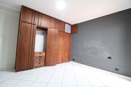 Casa para alugar com 300m², 4 quartos e 2 vagasQuarto 3 - Suíte
