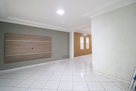 Casa para alugar com 300m², 4 quartos e 2 vagasSala