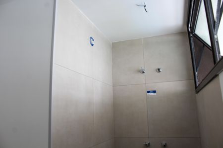 Apartamento à venda com 184m², 3 quartos e 2 vagas2º Banheiro do Quarto 1