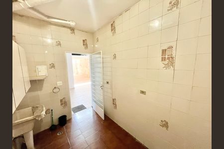 Casa para alugar com 300m², 5 quartos e 5 vagas Casa para alugar com 300m², 5 quartos e 5 vagasÁrea de Serviço