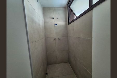 Apartamento à venda com 184m², 3 quartos e 2 vagas2º Banheiro do Quarto 1