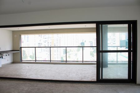 Apartamento à venda com 184m², 3 quartos e 2 vagasVaranda