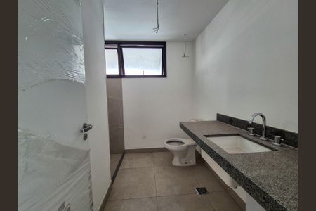 Apartamento à venda com 184m², 3 quartos e 2 vagas2º Banheiro do Quarto 1