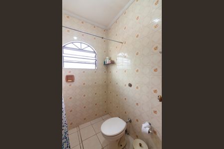 Casa à venda com 154m², 2 quartos e 2 vagasBanheiro 2