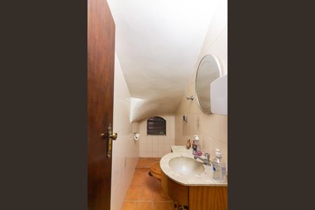 Casa à venda com 154m², 2 quartos e 2 vagasLavabo