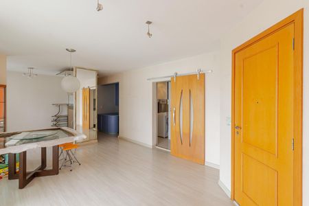 Apartamento à venda com 94m², 2 quartos e 2 vagasSala