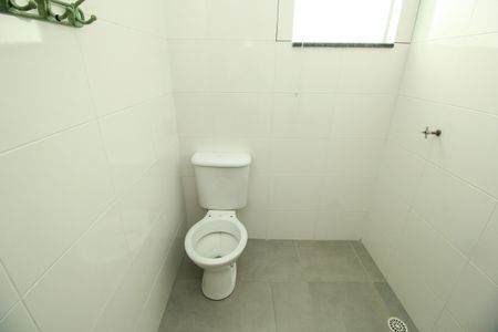 Apartamento à venda com 55m², 2 quartos e 1 vaga Apartamento à venda com 55m², 2 quartos e 1 vagaBanheiro