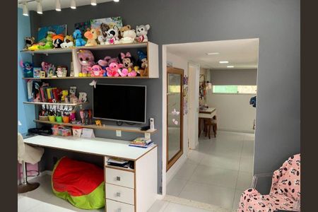 Casa à venda com 4 quartos, 220m² em Piratininga, Niterói