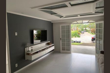 Casa à venda com 4 quartos, 220m² em Piratininga, Niterói