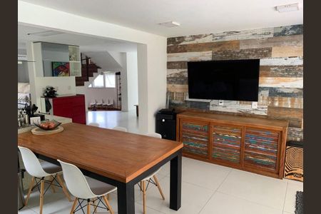 Casa à venda com 4 quartos, 220m² em Piratininga, Niterói