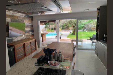 Casa à venda com 4 quartos, 220m² em Piratininga, Niterói