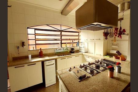 Casa à venda com 460m², 4 quartos e 4 vagas