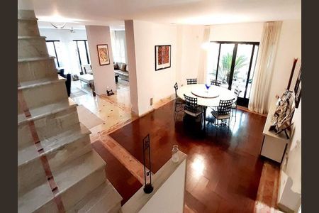 Casa à venda com 460m², 4 quartos e 4 vagas