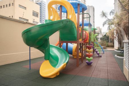 Apartamento à venda com 60m², 2 quartos e 1 vaga Apartamento à venda com 60m², 2 quartos e 1 vagaÁrea comum - Playground