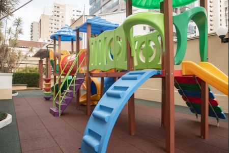 Apartamento à venda com 60m², 2 quartos e 1 vaga Apartamento à venda com 60m², 2 quartos e 1 vagaÁrea comum - Playground
