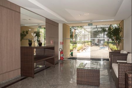 Apartamento à venda com 60m², 2 quartos e 1 vaga Apartamento à venda com 60m², 2 quartos e 1 vagaHall social