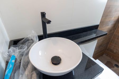 Casa para alugar com 90m², 2 quartos e 1 vaga Casa para alugar com 90m², 2 quartos e 1 vagaBanheiro