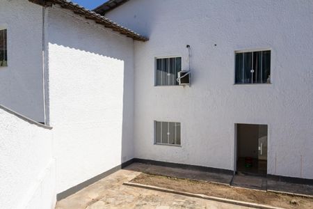 Casa para alugar com 90m², 2 quartos e 1 vagaQuintal